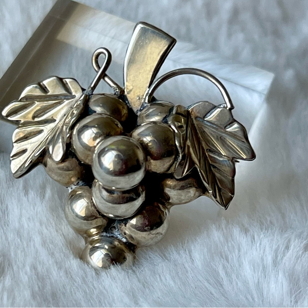 MEXICO TG-108 925 Sterling Silver | VINTAGE | Grape Cluster Brooch Pin Pendant
